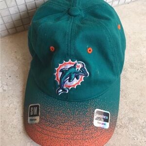 🐬 MIAMI DOLPHINS NFL OFFICIAL WOMANS CAP size S/M REEBOK NEW FINS UP…NEW